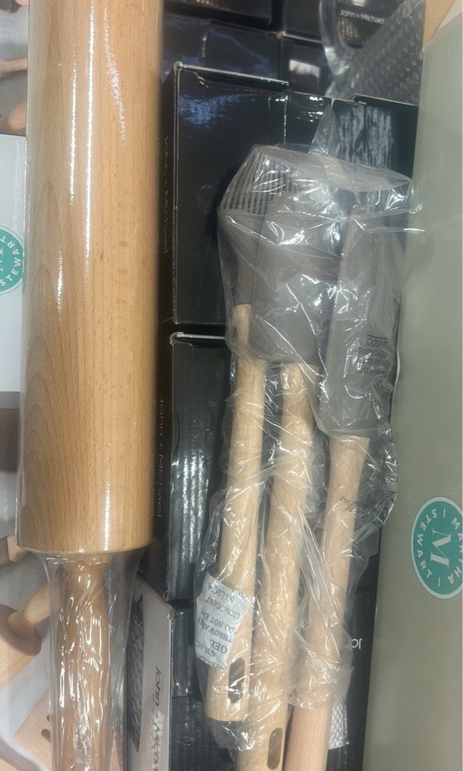 Baking tools (Category: Cookware & Accessories) located in Santa Barbara. Submitted by mathildaoshop (Listing ID 1262102796, Image 3). Description: Bought it at true value. Original price is 2800 Shipping only.