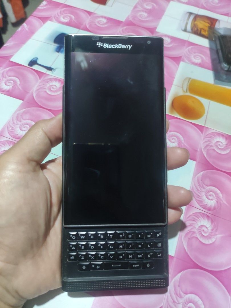 美品 BlackBerry PRIV STV100-3-
