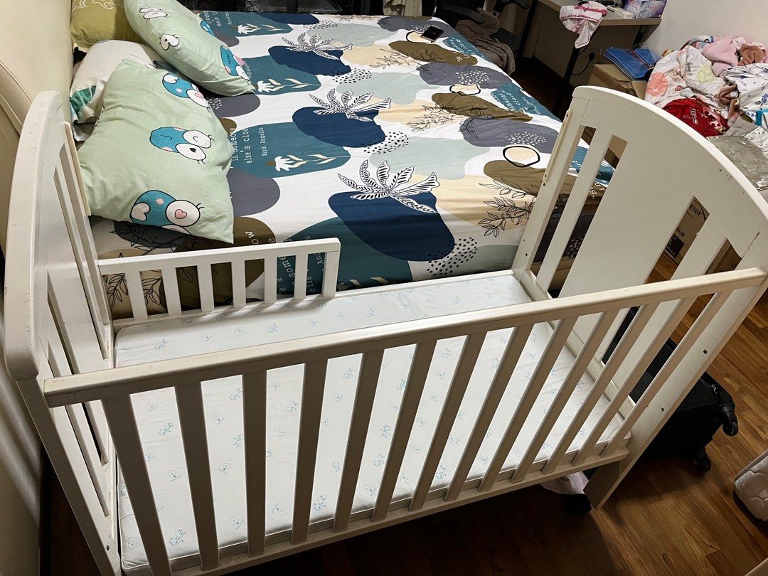 Blessing preloved Cot with mattress self collect Babies Kids