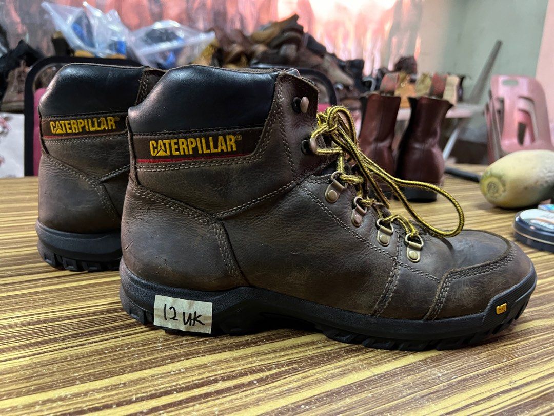 Steel toe hot sale caterpillar boots