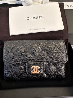 CHANEL 2023 Cruise Classic Zipped Coin Purse (AP0216 Y01588 C3906) in 2023