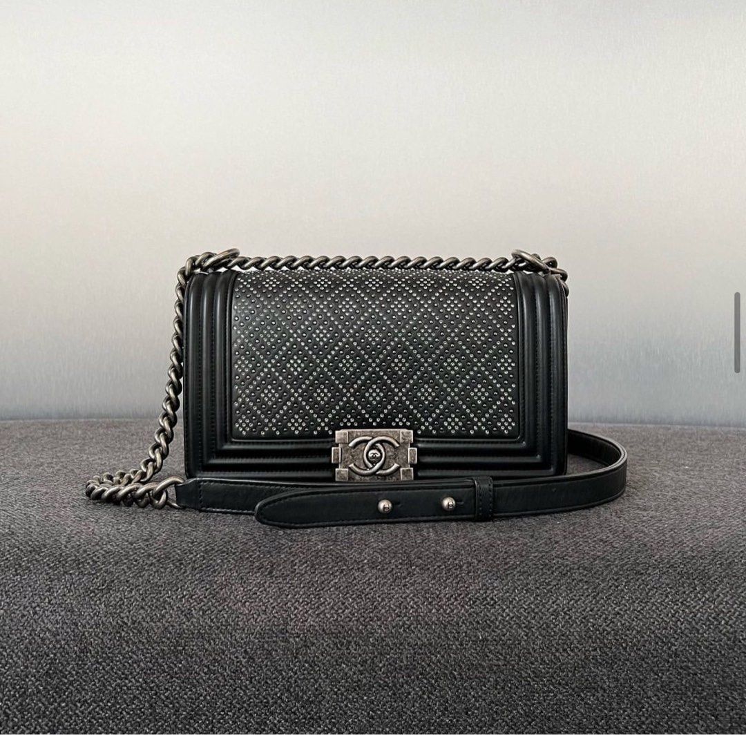 Chanel le boy discount black