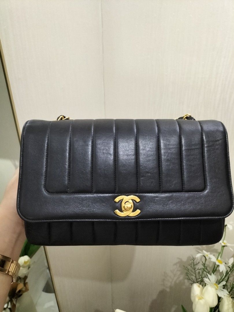 Chanel online vertical flap