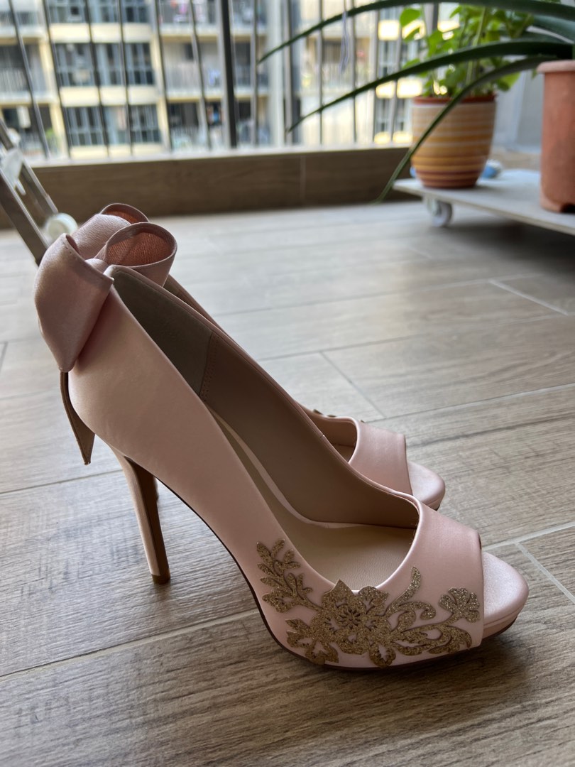 Christy Ng Size 36 Pink Wedding Heels, Women's Fashion, Footwear