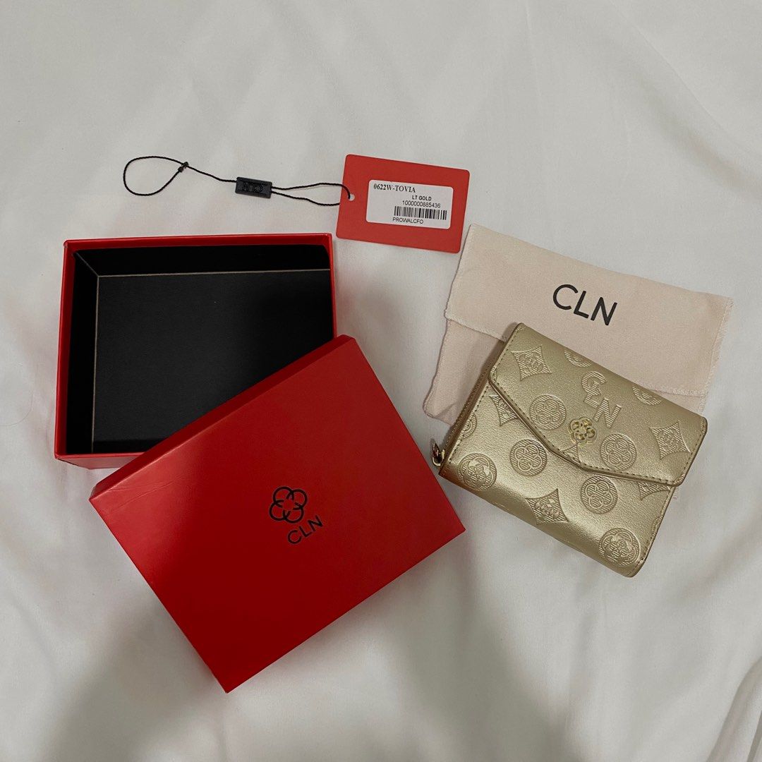 CLN wallet, Women's Fashion, Bags & Wallets, Wallets & Card holders on  Carousell