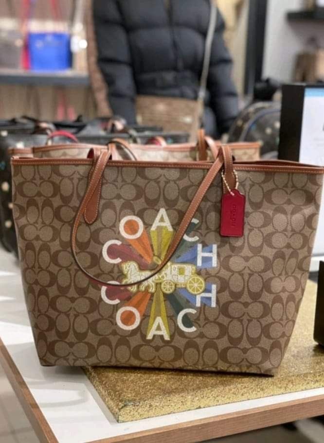 Coach reversible city deals tote in signature