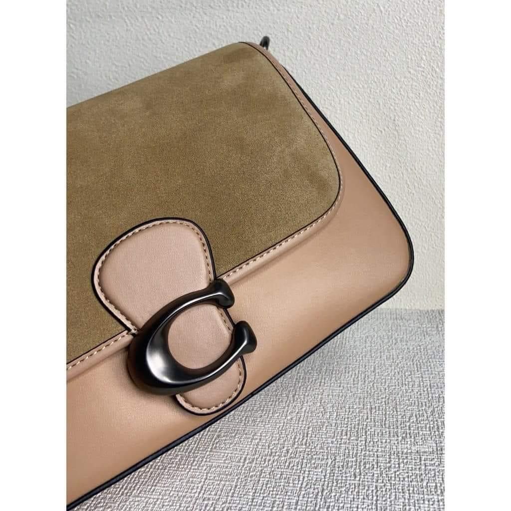 Coach soft tabby 👜 (Category: Luxury Bags & Wallets) located in Las Pinas. Submitted by yhn_boutique (Listing ID 1261969920, Image 3). Description: Actual pic posted Cod via lalamove/ grab -🛵 same day delivery J&T/LBC - pay today ship today Complete inclusions .