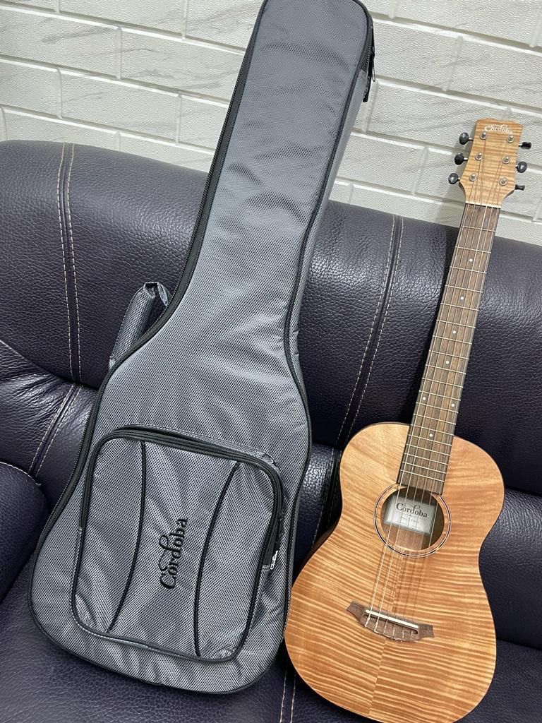Cordoba mini cheap ii case
