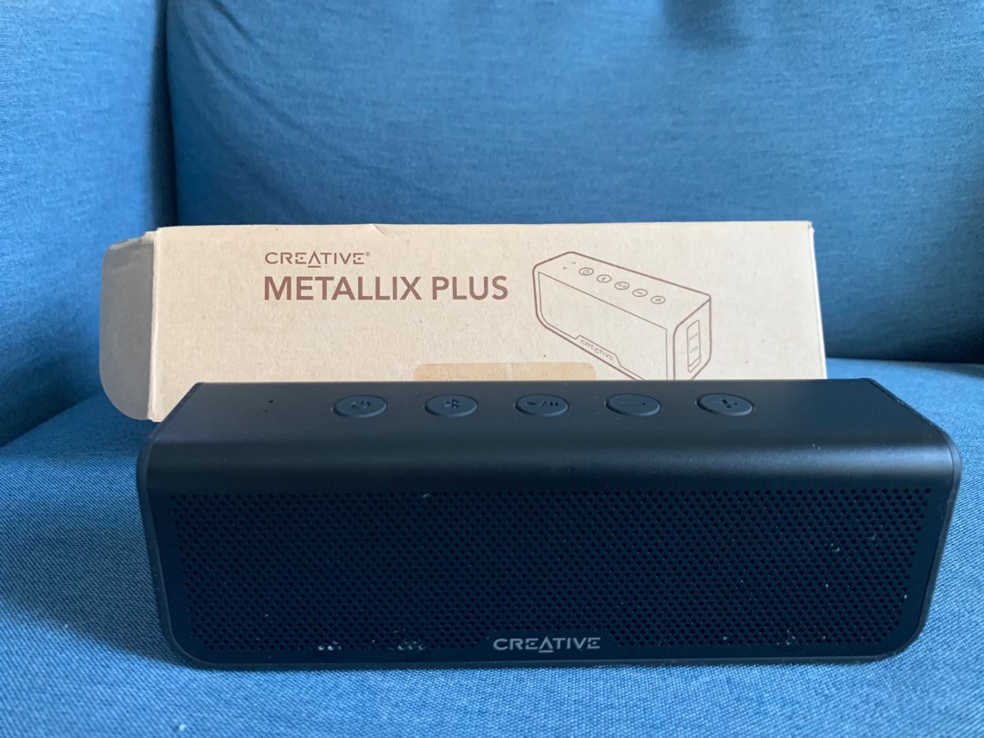 Creative metallix shop speaker