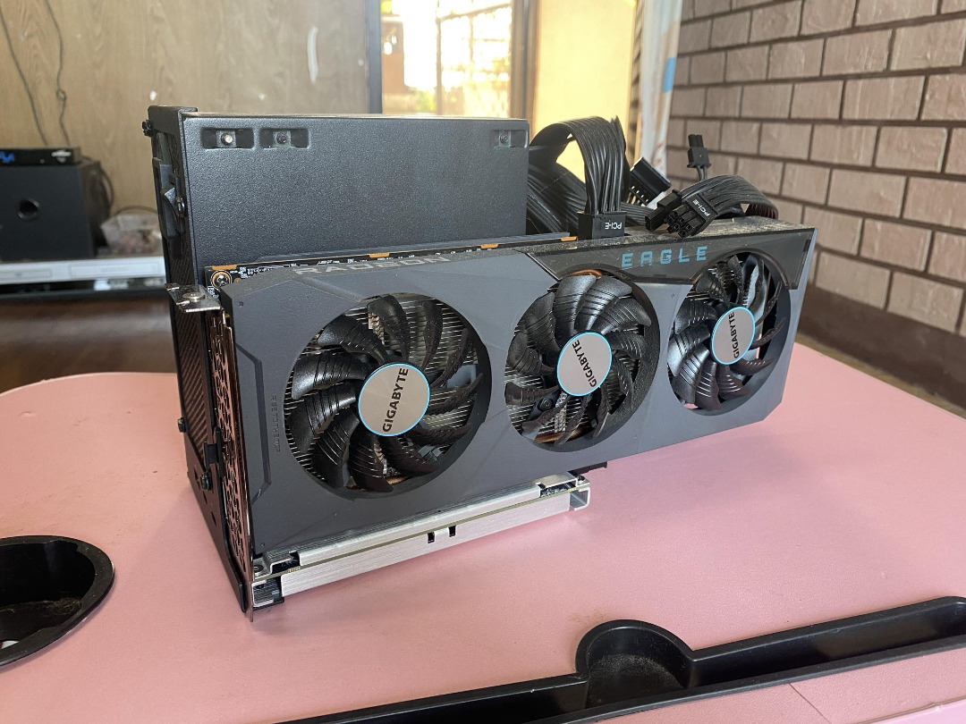 EGPU TH3P4G3 Thunderbolt external graphics card enclosure, Computers