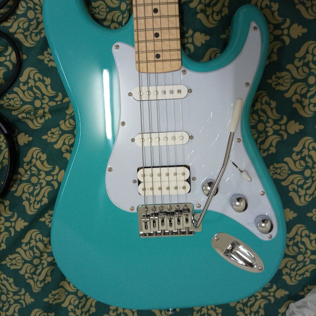 Electric guitar Kramer, Hobbies & Toys, Music & Media, Musical Instruments on Carousell
