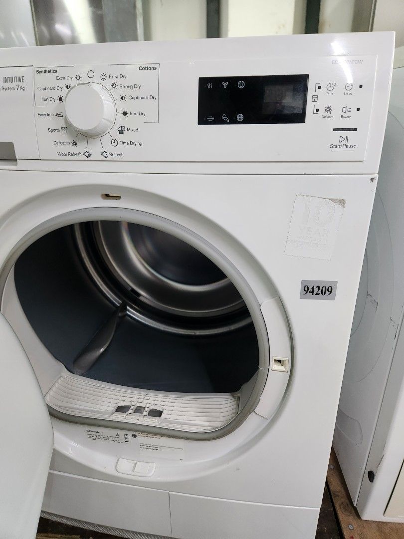 ELECTROLUX Condenser Dryer 7kg EDP2074PDW, TV & Home Appliances