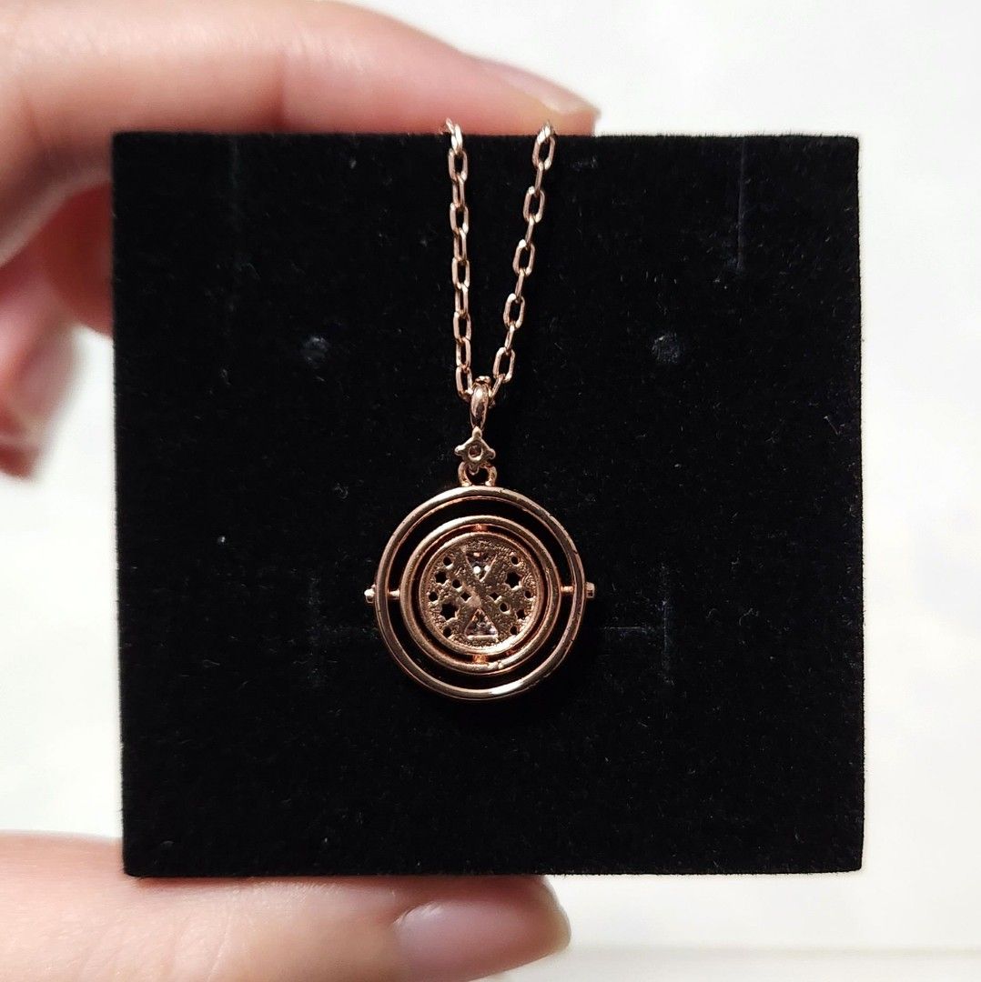 Gold time hot sale turner necklace