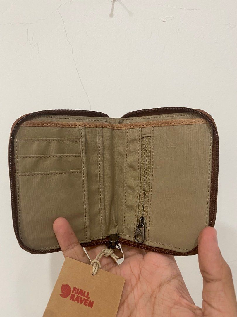 Fjallraven Kanken zip wallet
