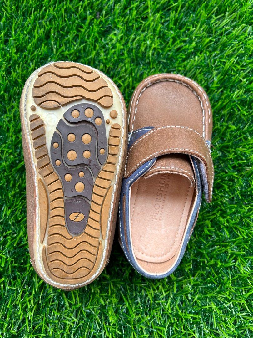 Florsheim Kids Shoes (Category: Babies & Kids Fashion) located in Cainta. Submitted by ishatglav (Listing ID 1261985575, Image 2). Description: Used for photoshoot only Good as new! Size is 14cm (used tape measure to get sole measurement from heels to toes).