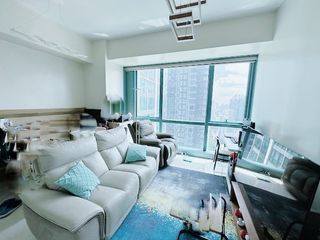 For Rent 2 BR Unit at One Uptown Residence in BGC Great Views