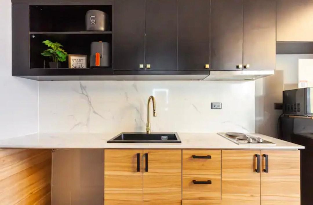 Corner Studio Unit in One Eastwood Avenue Tower 1 Upgraded and Fully ...