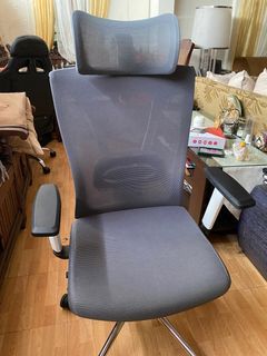 FOR SALE: Ergonomic Chair