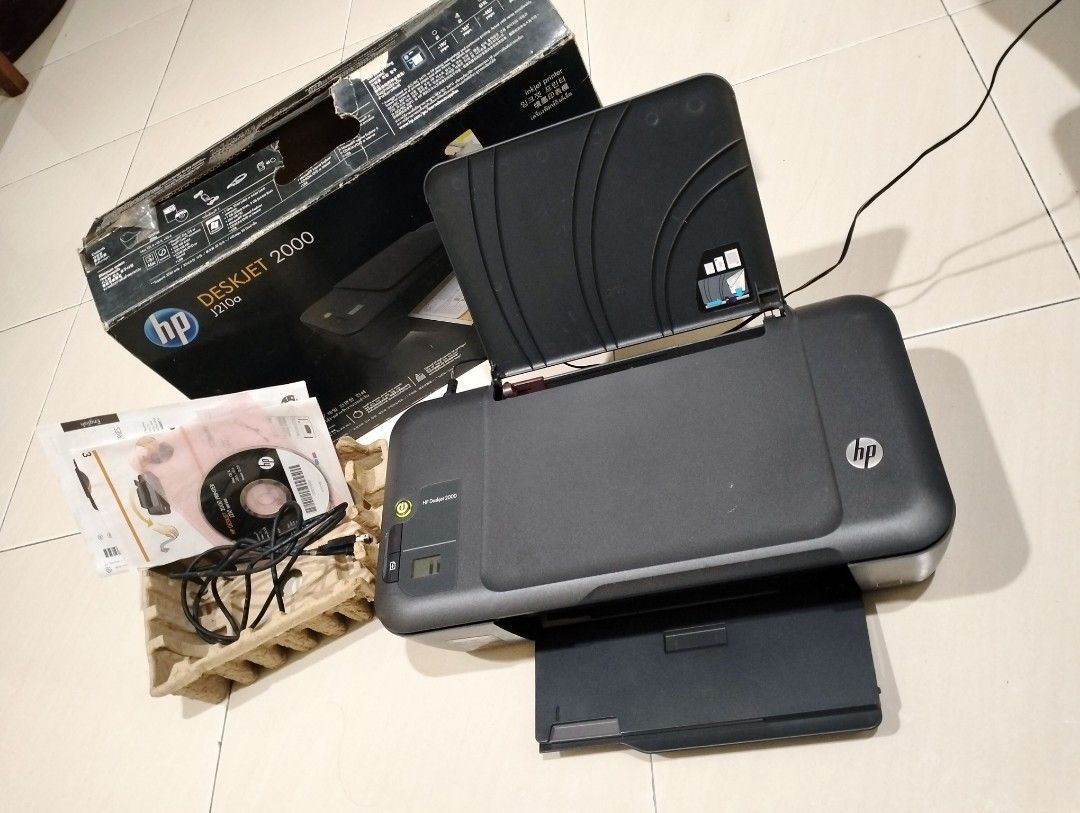 Complete set HP Deskjet 2000 printer