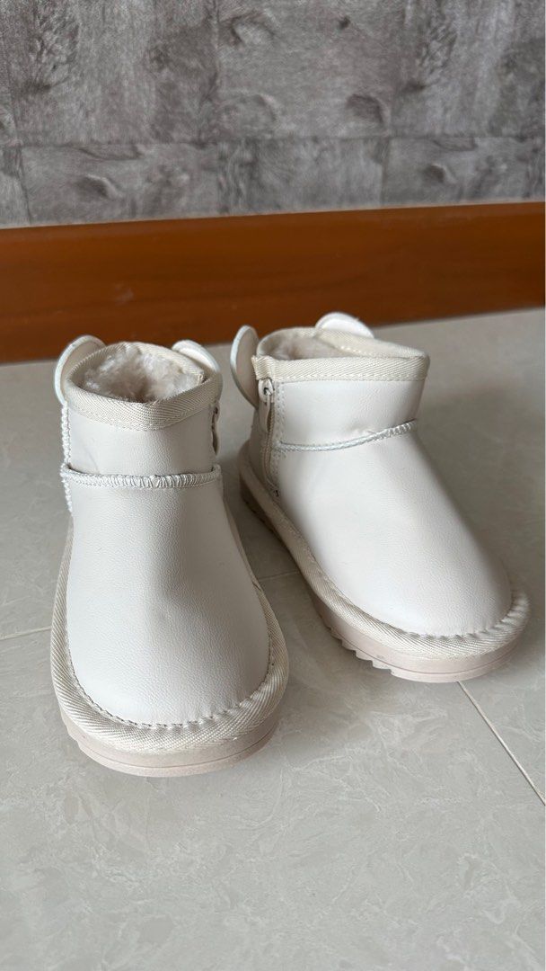 Furry white hot sale ugg boots