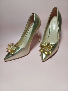 Gold stiletto Heels