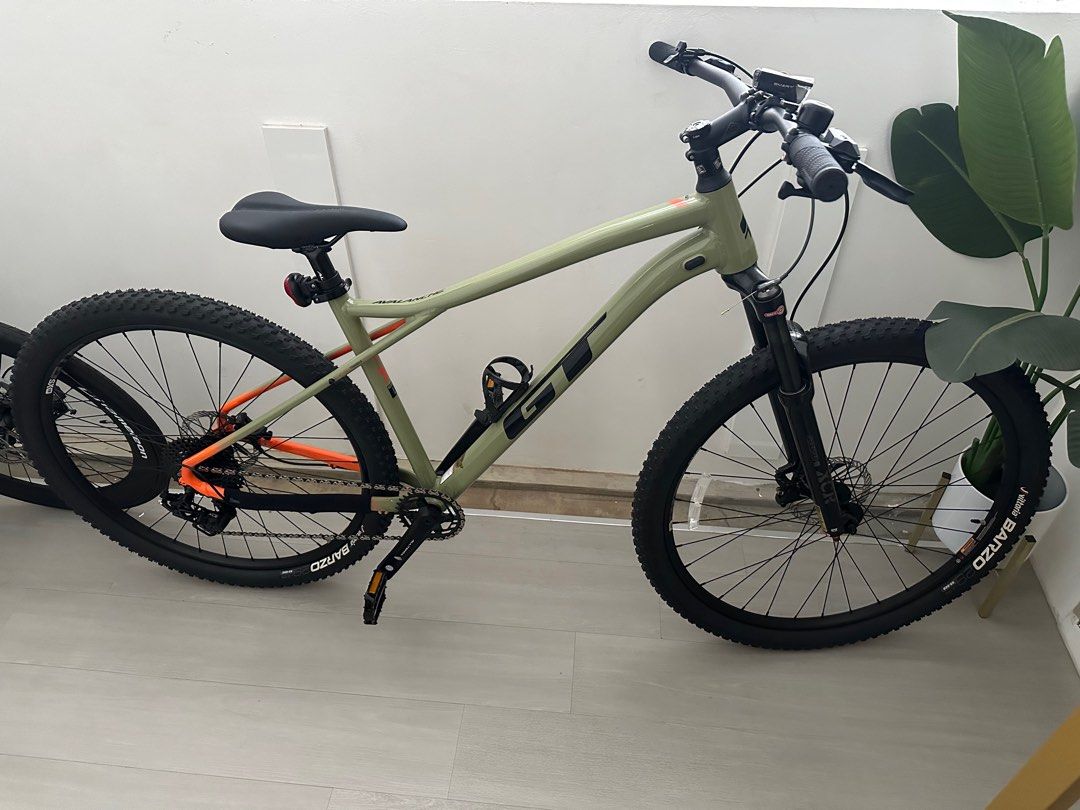 GT AVALANCHE ELITE L SIZE Sports Equipment Bicycles Parts