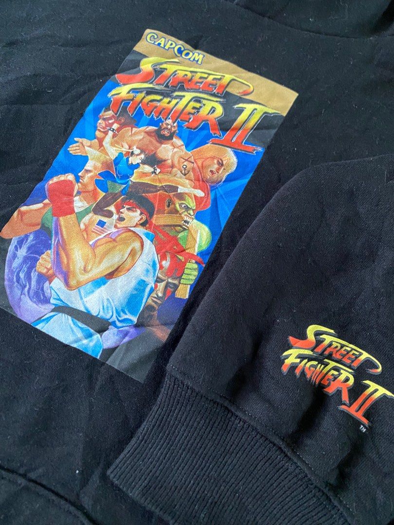 GU Capcom Street Fighter 2 Hoodie Pullover Sweatshirt Big Logo 