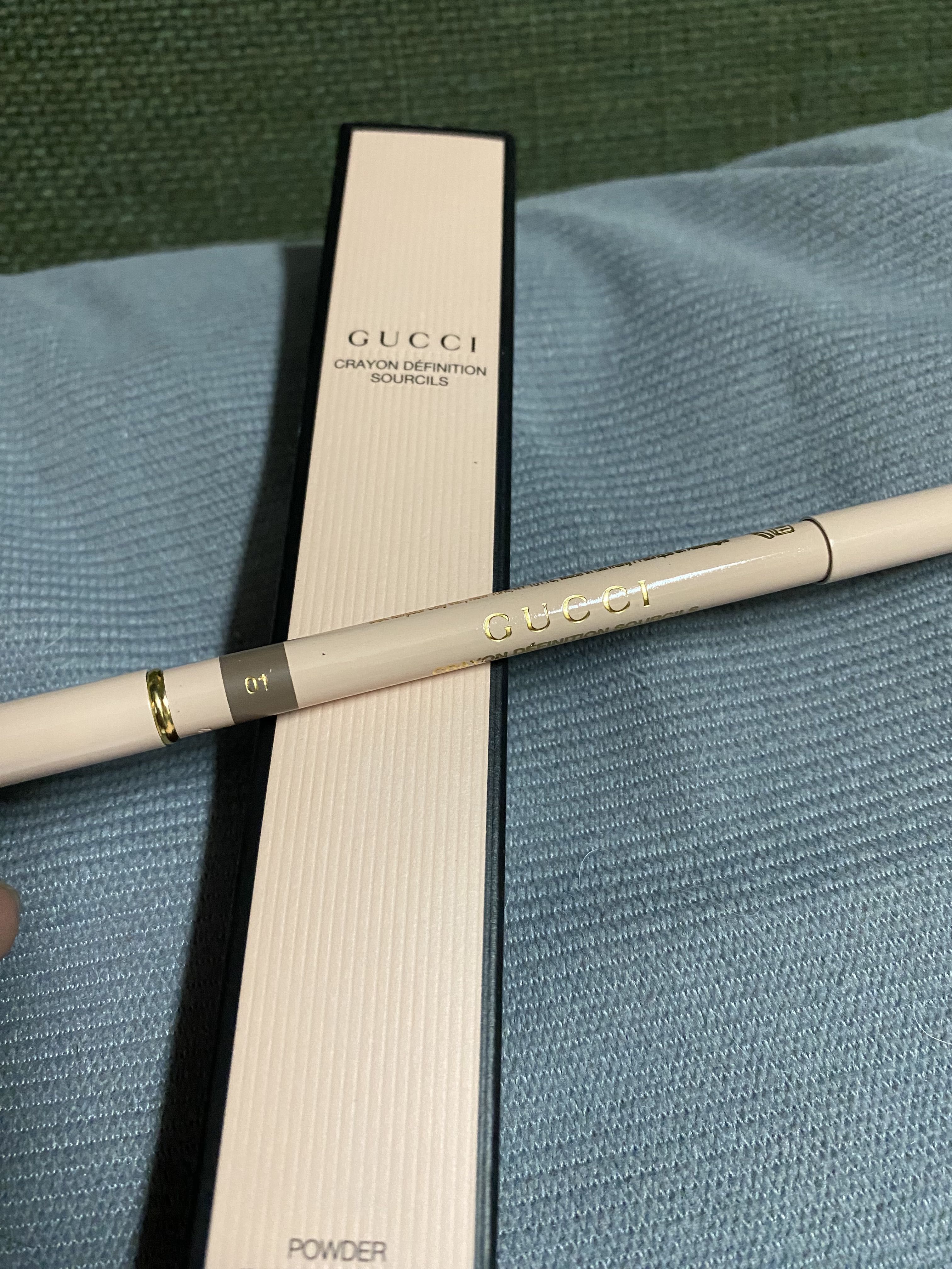 Gucci Brow pencil 01 眉筆, 美容＆化妝品, 健康及美容- 皮膚護理, 化妝品- Carousell