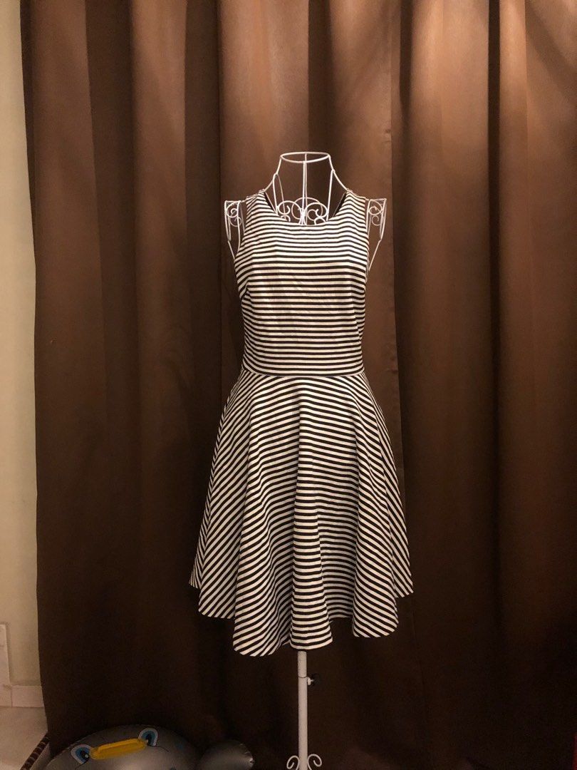 Guess striped 2024 dress