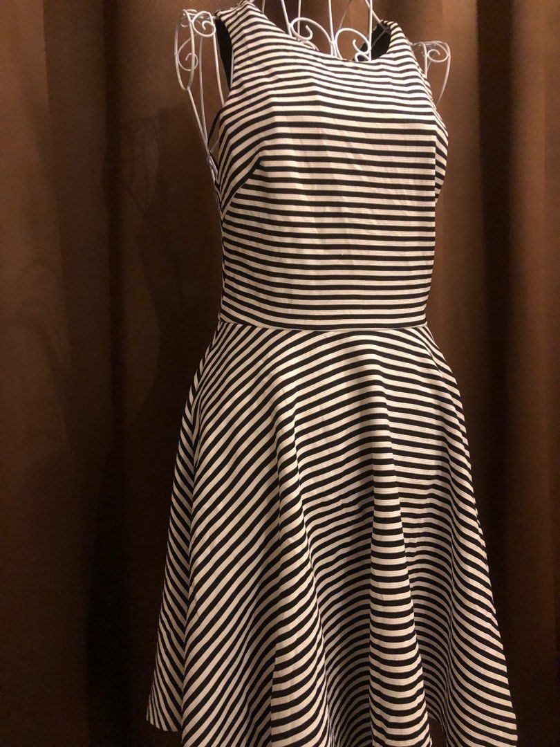 Guess black and white dress new arrivals