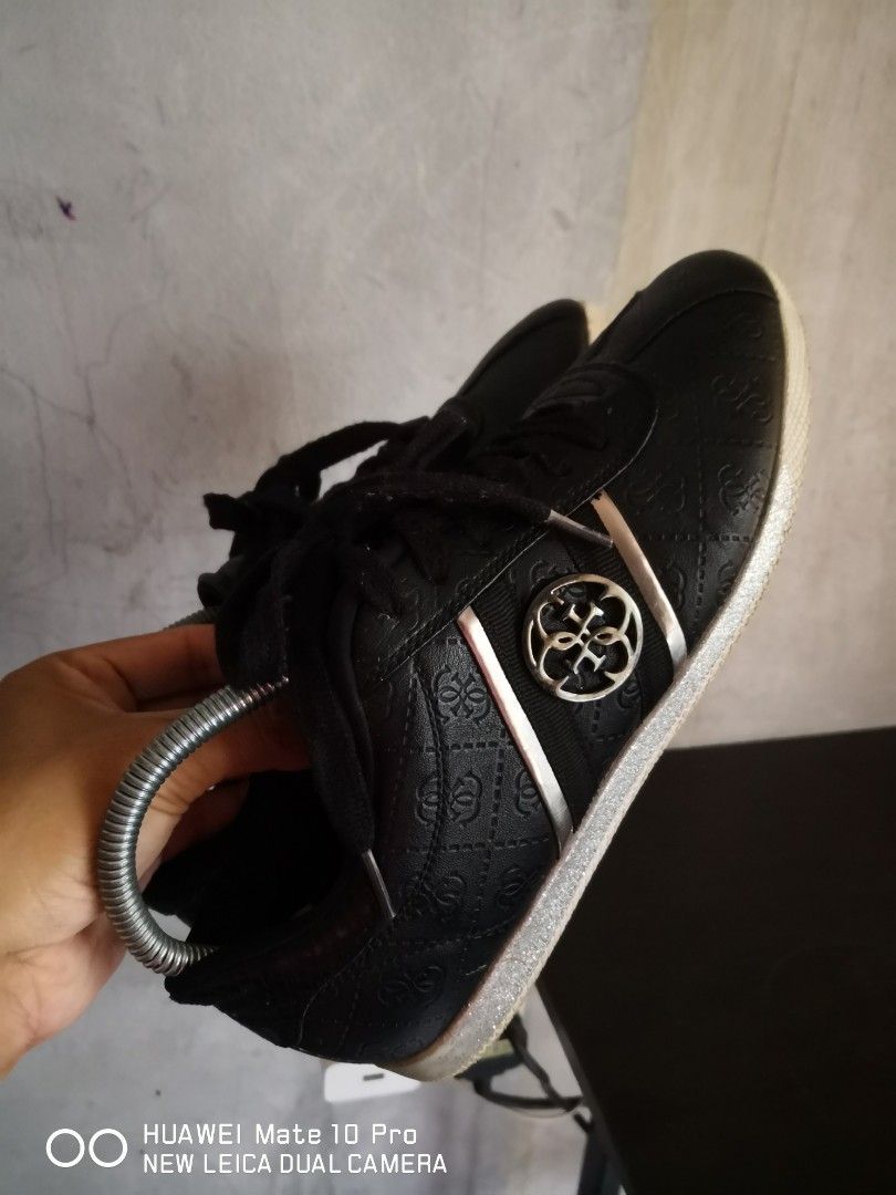 Guess snickers 5uk 38eur Women s Fashion Footwear Sneakers on