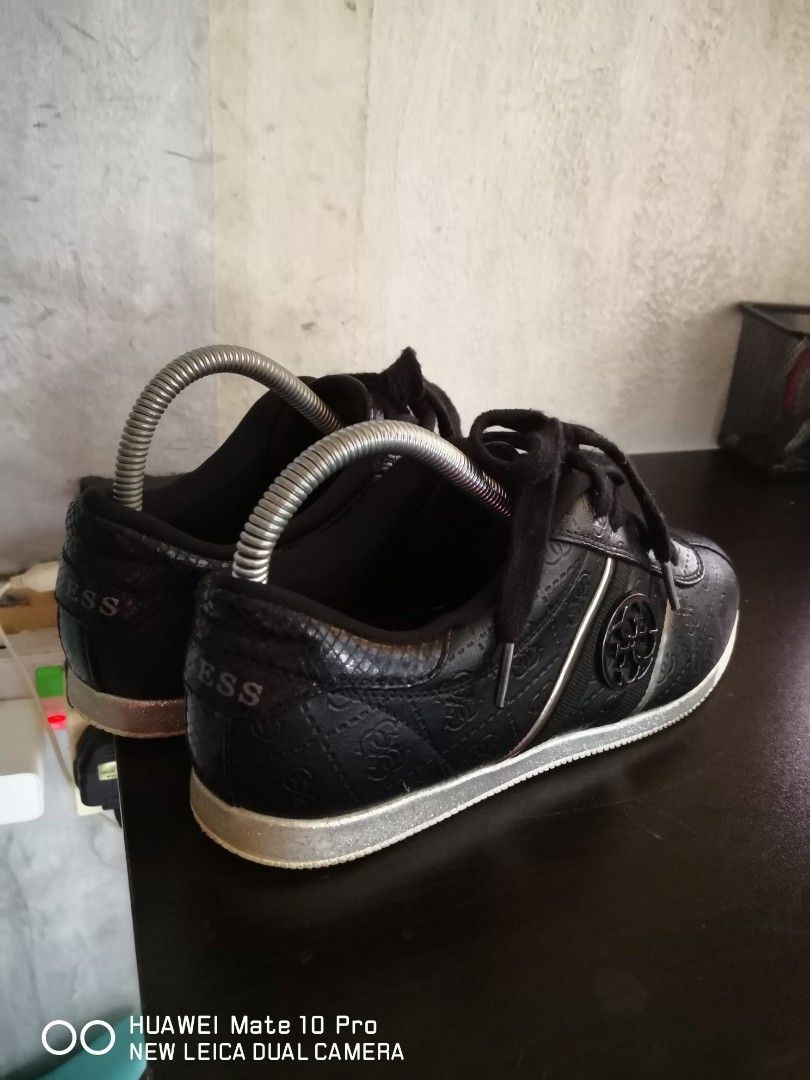 Guess snickers 5uk 38eur Women s Fashion Footwear Sneakers on