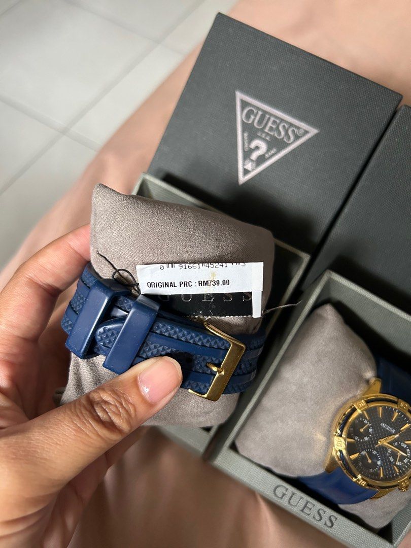 Guess watch set for couple sales