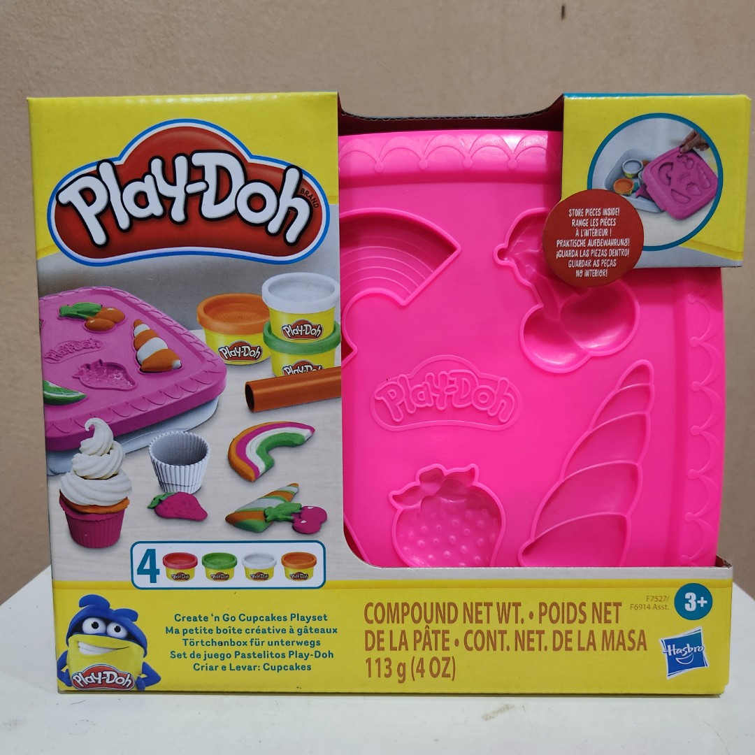 Play Doh Create N Go Cupcakes Playset