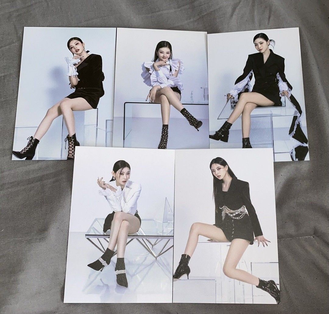 ITZY CHECKMATE PREORDER CARDS SET, Hobbies & Toys, Memorabilia ...