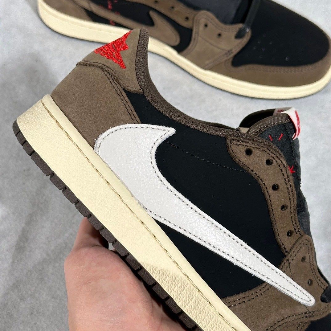j1 low travis scott