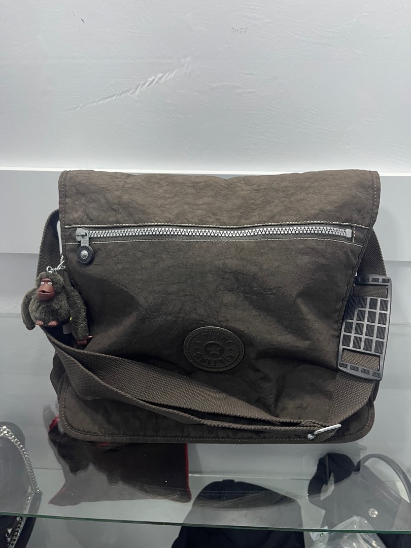 Kipling Messenger Bag, Men's Fashion, Bags, Sling Bags on Carousell