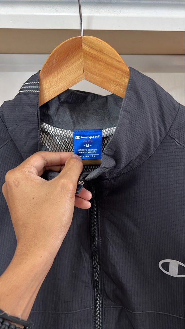 Men store champion windbreaker