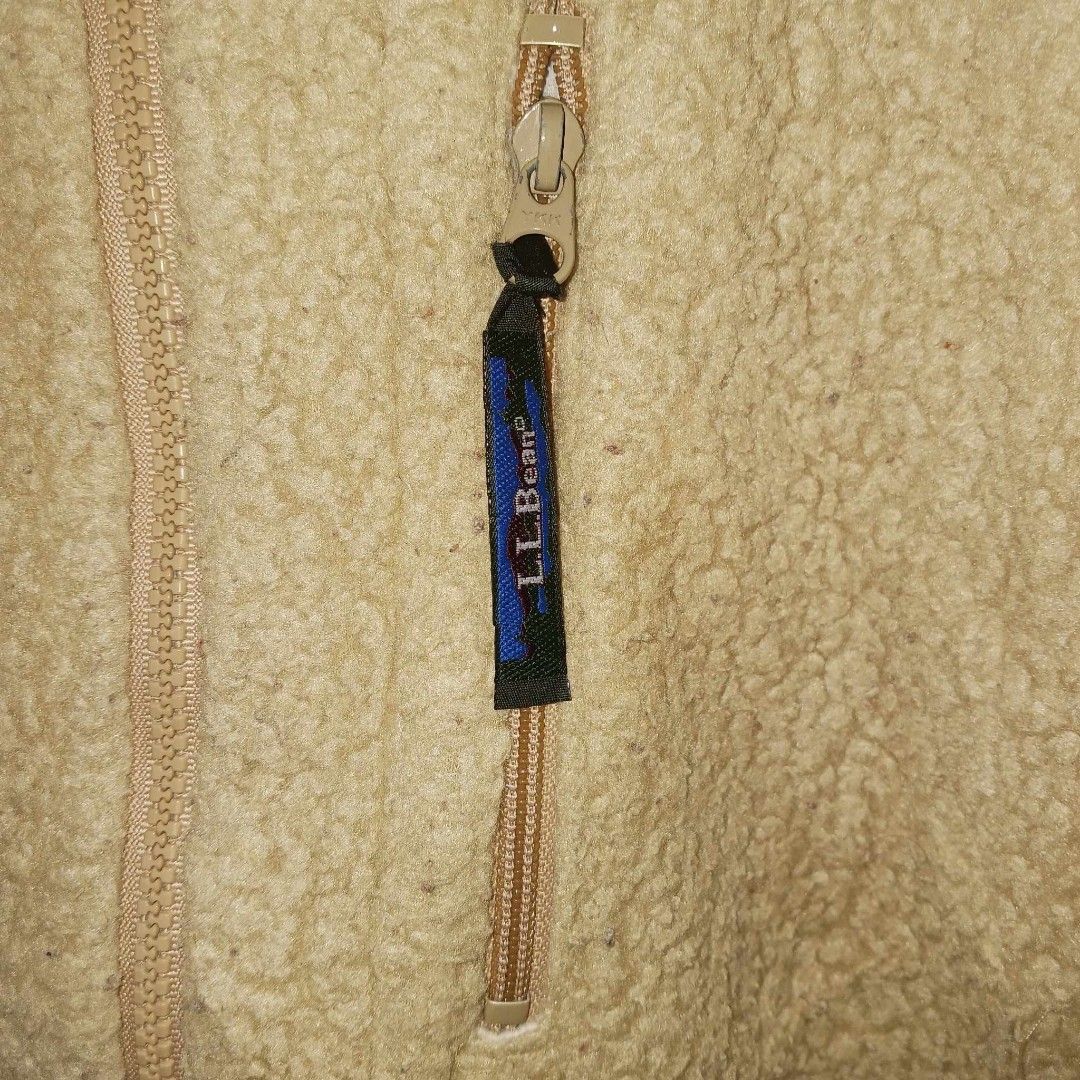 LL Bean Full Zip Sherpa Jacket (Category: Coats, Jackets and Outerwear) located in Plaridel. Submitted by thrift.85 (Listing ID 1262129930, Image 2). Description: Item: L.L. Bean Full Zip Sherpa Jacket Condition and Quality: Pre-owned | 10/10 Color and Rating: Beige | 10/10 Size and Dimes: Fits M | 24L x 19W Description: Needs wash Price: ₱350 + shipping fee ----- Mode of Payment: GCash / Maya / BPI / PayPal Please settle payment within 24 hours 