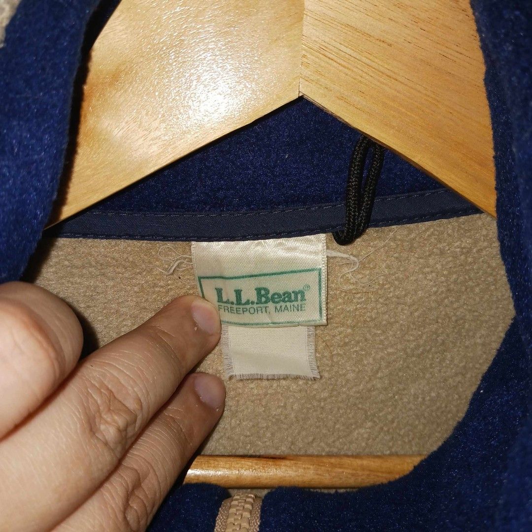 LL Bean Full Zip Sherpa Jacket (Category: Coats, Jackets and Outerwear) located in Plaridel. Submitted by thrift.85 (Listing ID 1262129930, Image 3). Description: Item: L.L. Bean Full Zip Sherpa Jacket Condition and Quality: Pre-owned | 10/10 Color and Rating: Beige | 10/10 Size and Dimes: Fits M | 24L x 19W Description: Needs wash Price: ₱350 + shipping fee ----- Mode of Payment: GCash / Maya / BPI / PayPal Please settle payment within 24 hours 