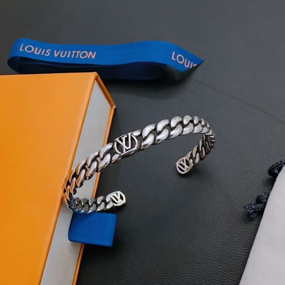 法國精品Louis Vuitton LV 字母Gourmette開口手鐲代購服務, 服務類別
