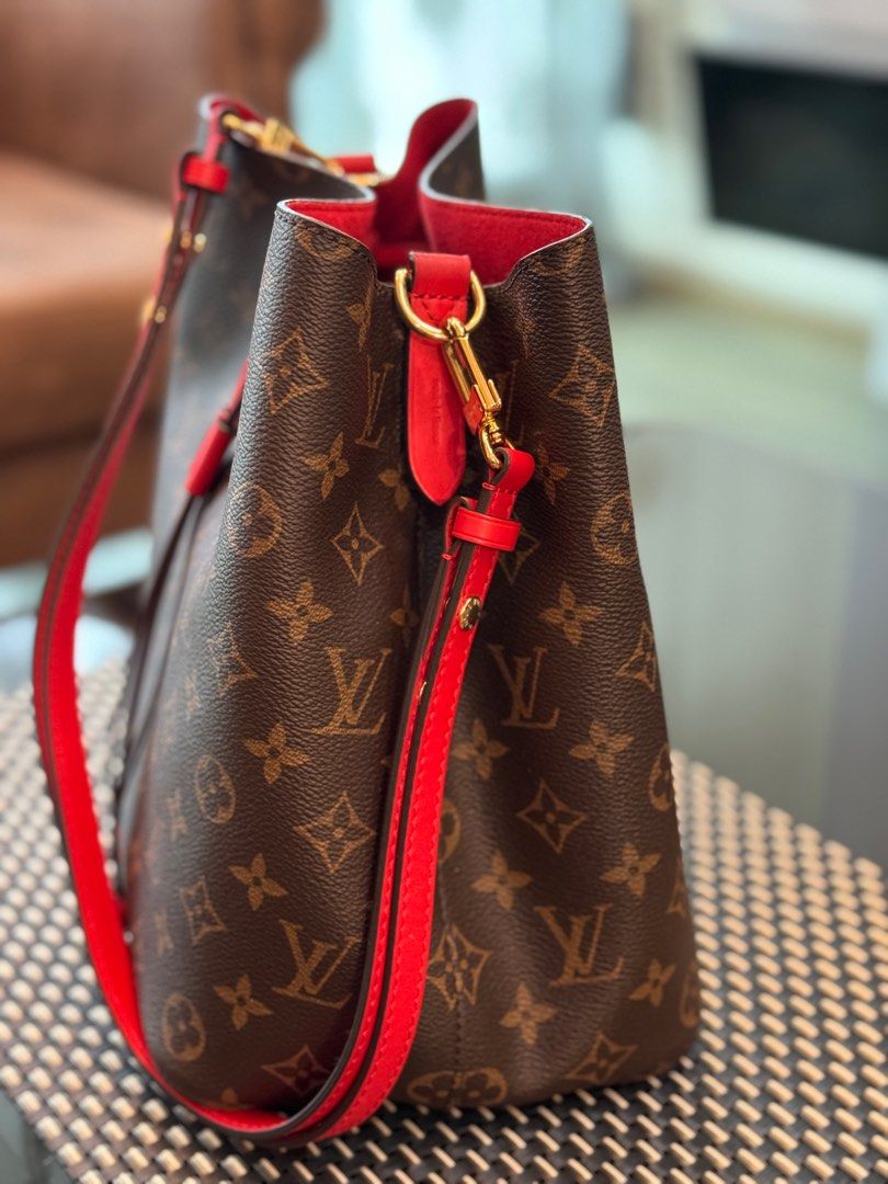 Louis Vuitton LOUIS VUITTON Neonoe Coquelicot Red Monogram M44021 Shoulder  Bag Women's