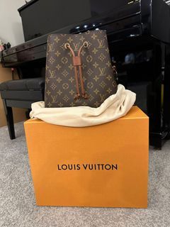 Shop Louis Vuitton Lv New Wave Chain Bag (LV NEW WAVE CHAIN BAG, M58664,  M58550, M58549, M58552) by Mikrie
