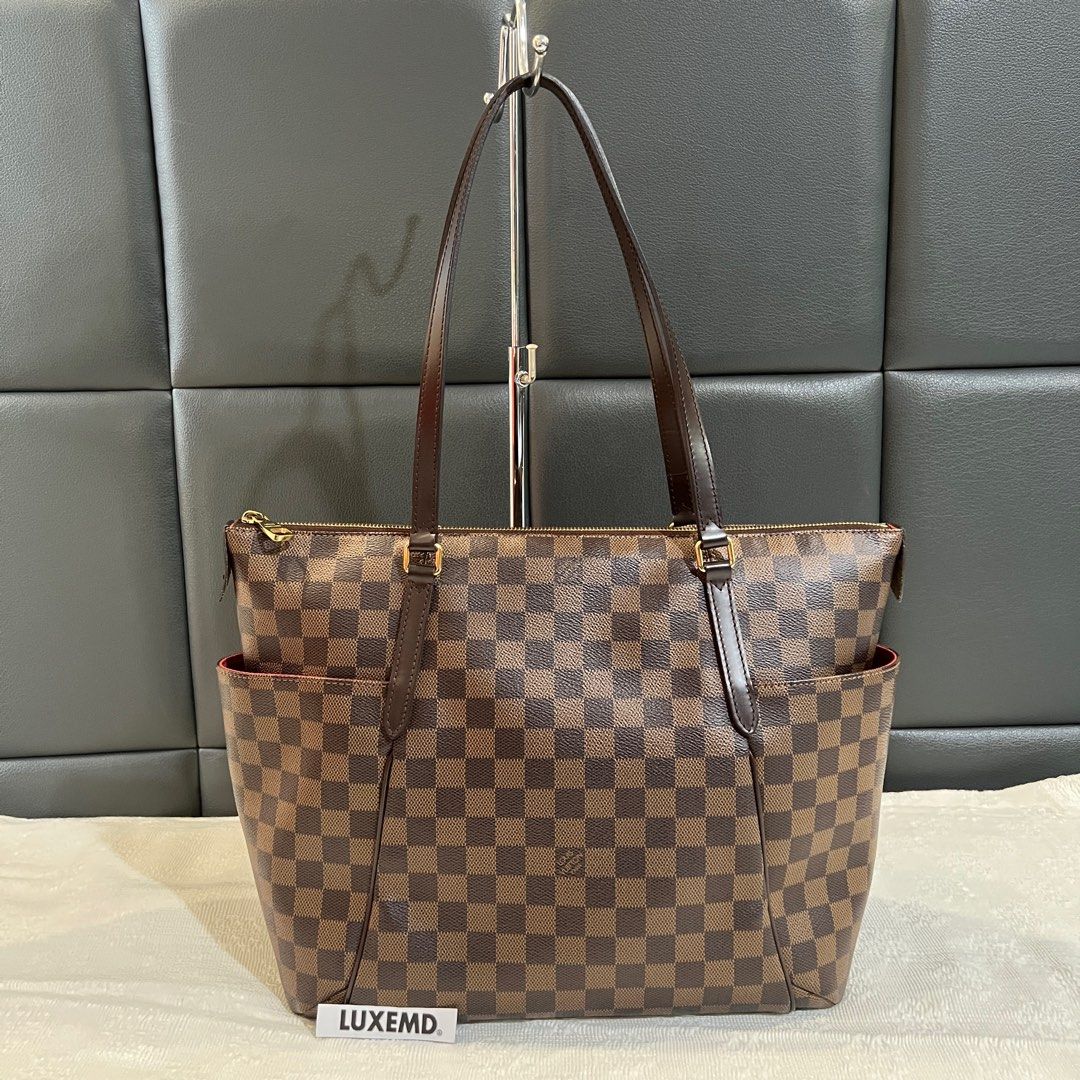 Louis Vuitton totally Gm, Luxury, Bags & Wallets on Carousell