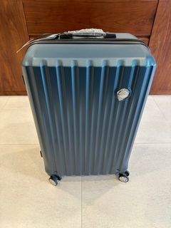 Brand New 28 inch New Yorker 8 Wheel Expandable Hardcase Luggage