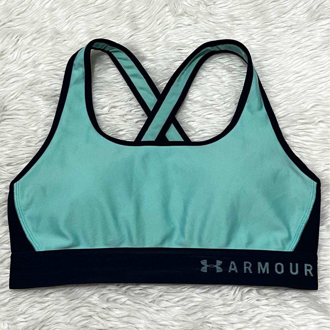Under armour sports bra M size, Women's Fashion, Activewear on Carousell