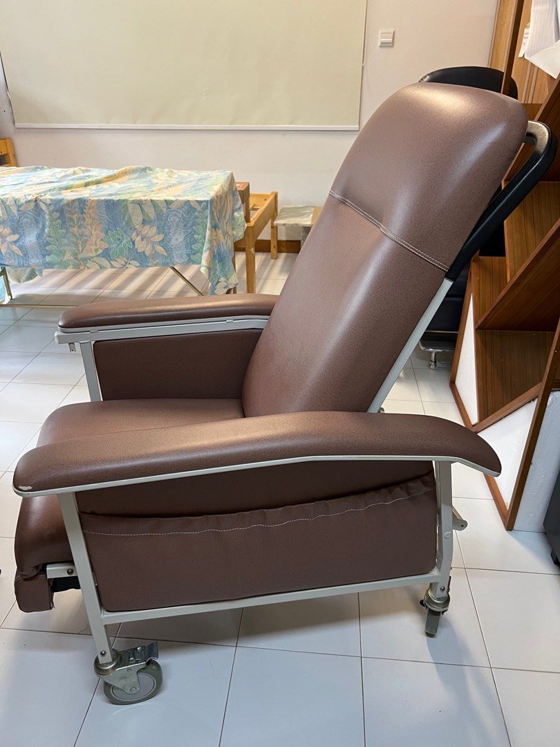 (FREE) Manual Mobile Recliner Geriatric Chair with Tray, Health