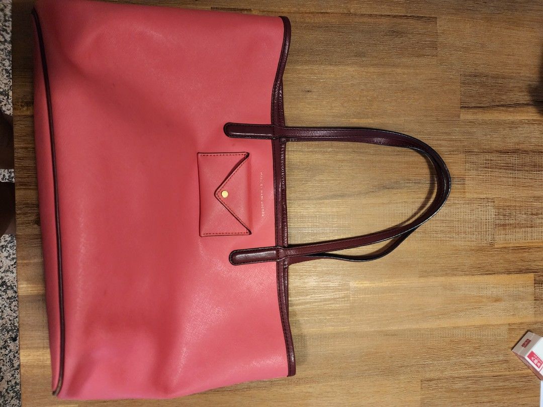 Marc jacobs clearance saffiano tote