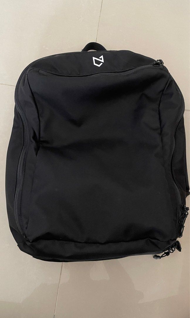 Minaal daily Fesyen Pria, Tas Dompet Ransel di Carousell