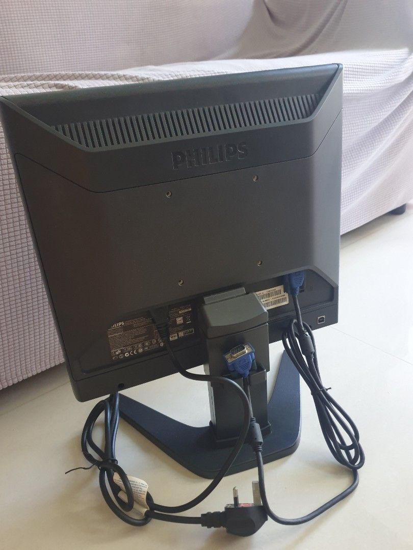 Monitor (Category: Desktops) located in Singapore. Submitted by cjc999 (Listing ID 1261978588, Image 3). Description: .